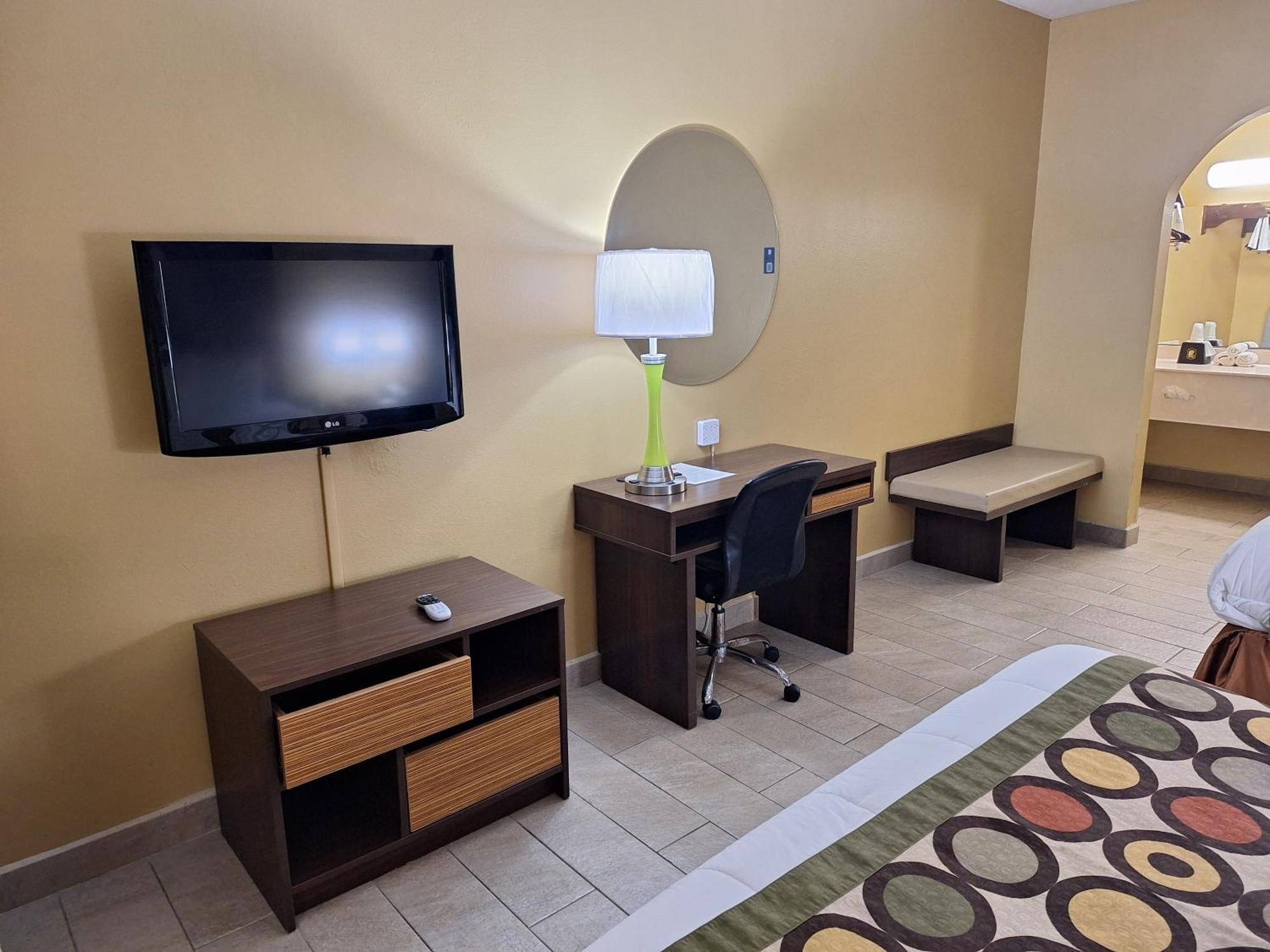 Super 8 By Wyndham Weslaco Oda fotoğraf