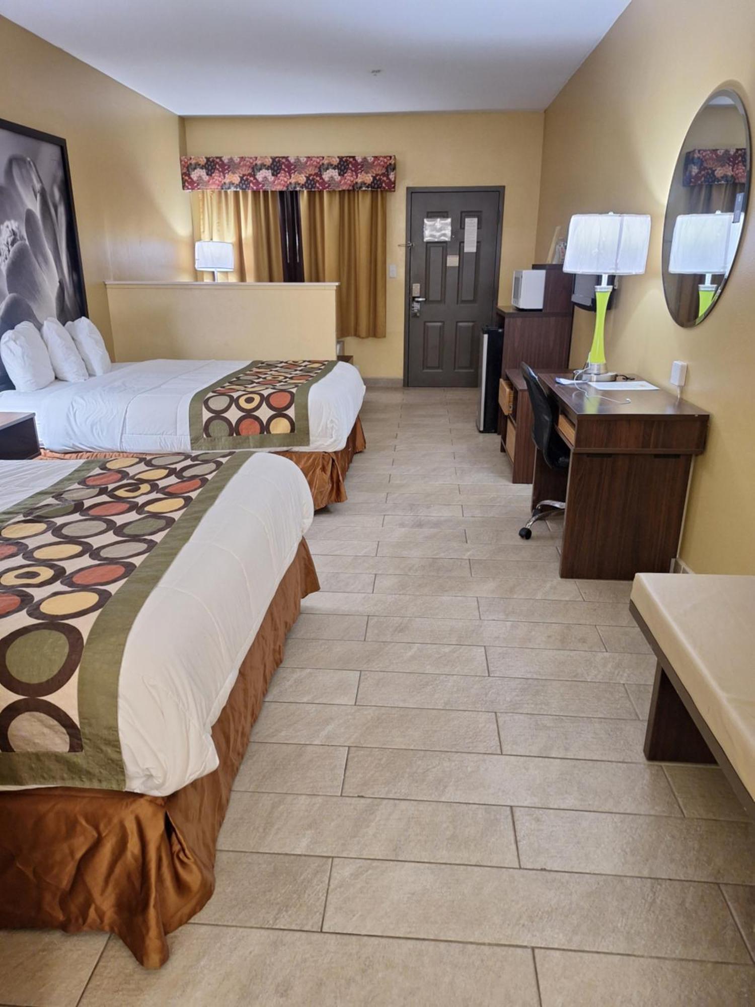 Super 8 By Wyndham Weslaco Oda fotoğraf