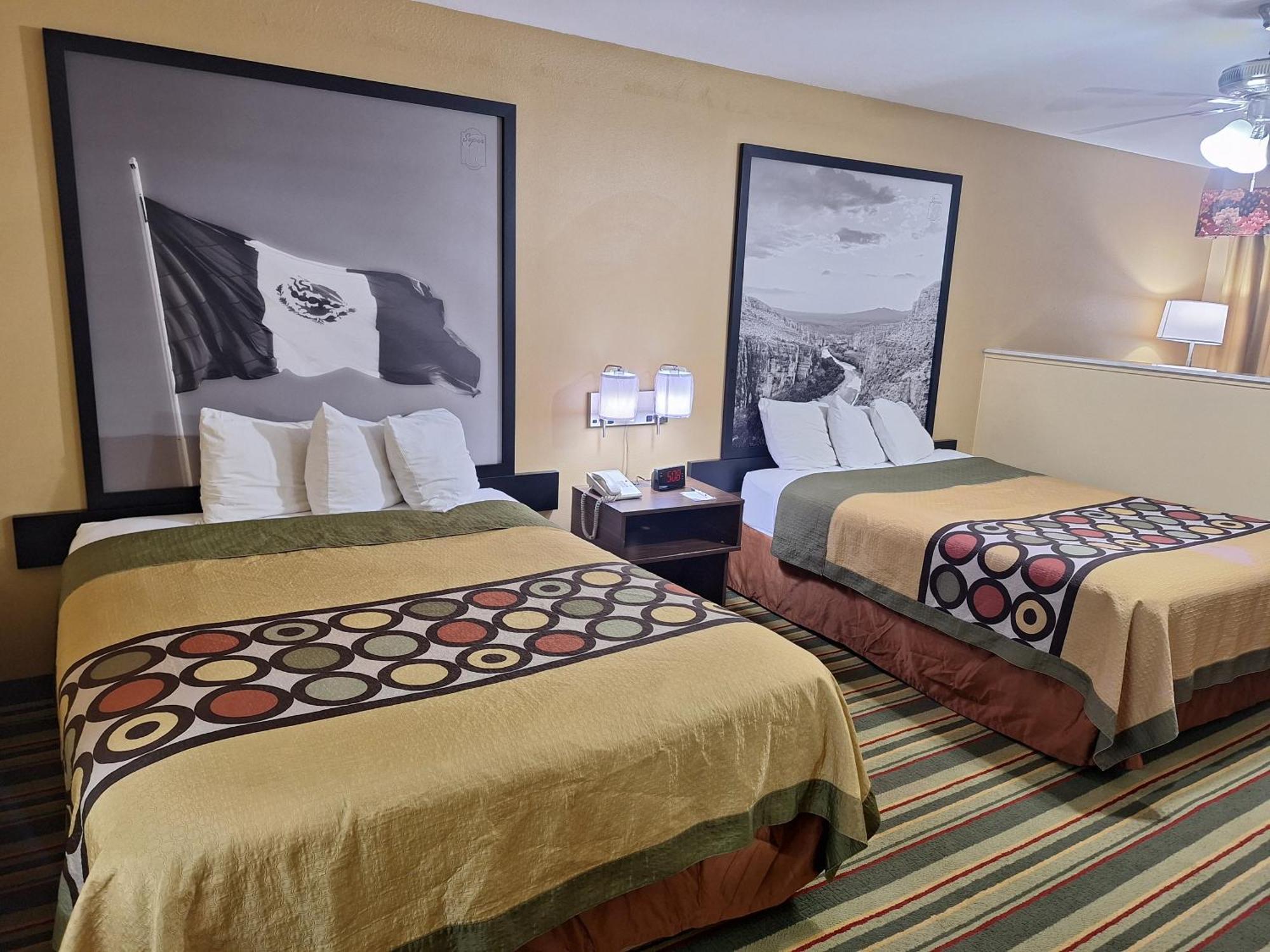 Super 8 By Wyndham Weslaco Oda fotoğraf