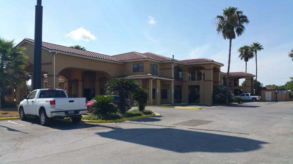 Super 8 By Wyndham Weslaco Dış mekan fotoğraf